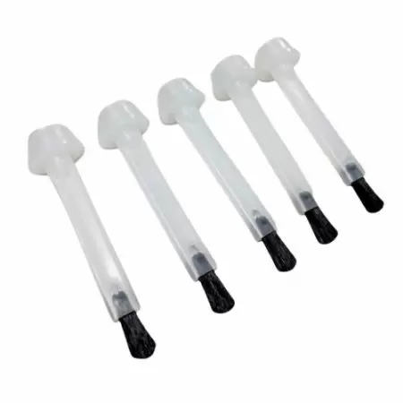 Wider flat oval brush for Nail Polish Bottle